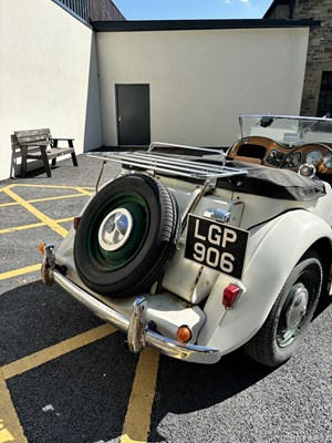 Lot 725 - A 1950 MG TD