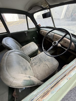 Lot 719 - A 1950S SPLIT SCREEN MORRIS MINOR