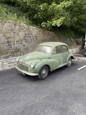 Lot 719 - A 1950S SPLIT SCREEN MORRIS MINOR