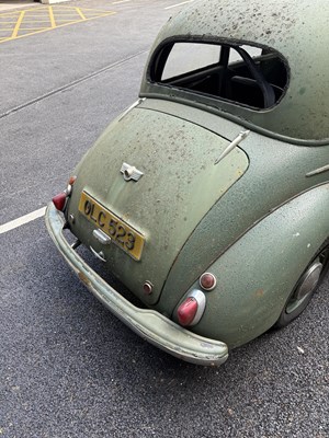 Lot 719 - A 1950S SPLIT SCREEN MORRIS MINOR