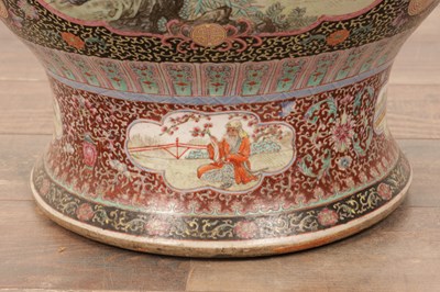 Lot 340 - AN IMPRESSIVE LARGE CHINESE FAMILLE ROSE HALL VASE