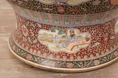 Lot 340 - AN IMPRESSIVE LARGE CHINESE FAMILLE ROSE HALL VASE