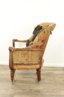Lot 1586 - A GOOD REGENCY MAHOGANY SHAPED LIBRARY CHAIR