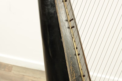 Lot 1039 - THOMAS DODD & SONS, PATENT HARP, 3, BERNERS STREET LONDON. A 19TH CENTURY GILT GESSO NA BLACK LACQUER GRECIAN PEDAL HARP