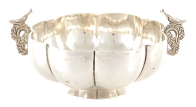 Lot 193 - AN EARLY 20TH CENTURY MEXICAN SILVER TWO HANDLED BOWL