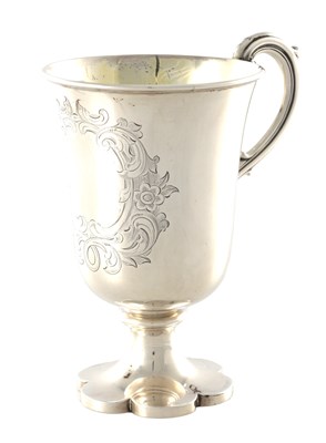 Lot 253 - A MID 19TH ENGLISH CENTURY SILVER CUP