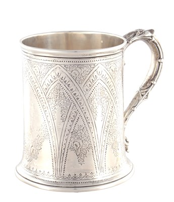 Lot 201 - A 19TH CENTURY ENGLISH SILVER TANKARD