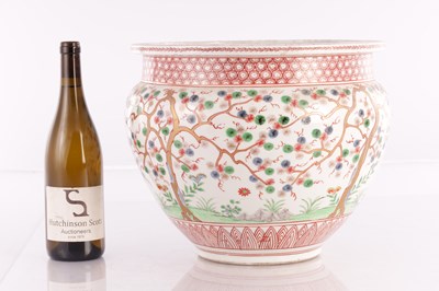 Lot 61 - AN EARLY 20TH CENTURY PORCELAIN JARDINIERE