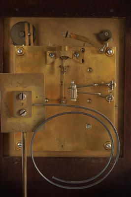 Lot 196 - A LATE 19TH CENTURY GERMAN QUARTER CHIMING BRACKET CLOCK