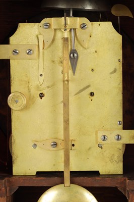 Lot 1333 - CALEB CHITTY, KENNINGTON. A WILLIAM IV FIGURED MAHOGANY BRACKET CLOCK AND BRACKET