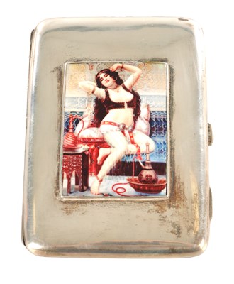 Lot 252 - AN ART NOUVEAU SILVER AND ENAMEL CIGARETTE CASE