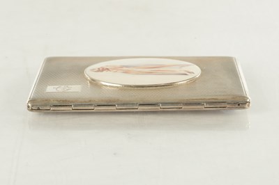 Lot 292 - A MID 20TH CENTURY SILVER AND ENAMEL CIGARETTE CASE