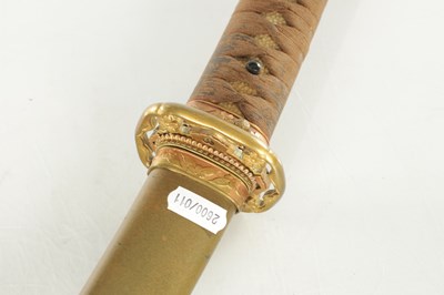 Lot 704 - A 19TH CENTURY JAPANESE WWII OFFICERS SAMURAI SWORD