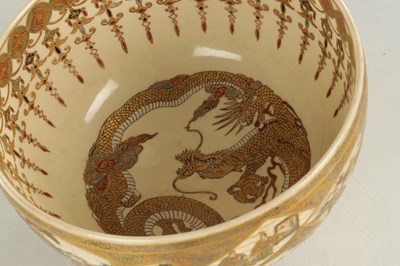 Lot 324 - A 19TH CENTURY JAPANESE SATSUMA BOWL