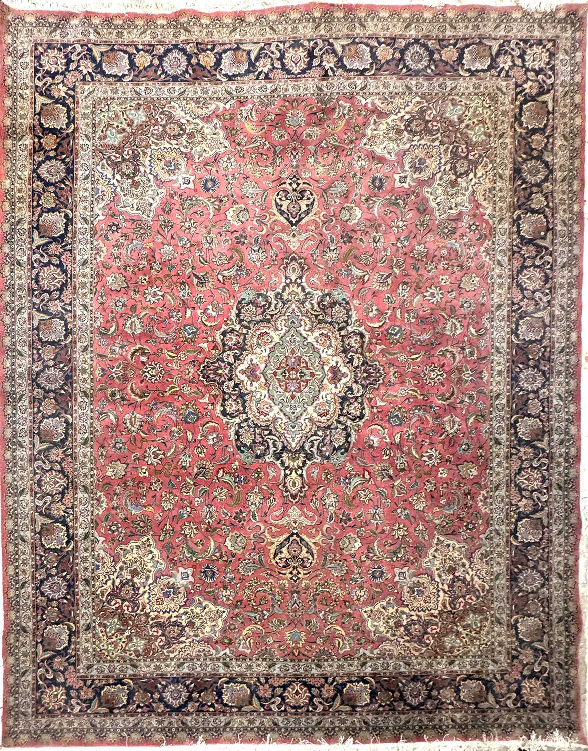Lot 730 - A LARGE GOOD QUALITY PERSIAN PINK WOOL MEDALLION CARPET