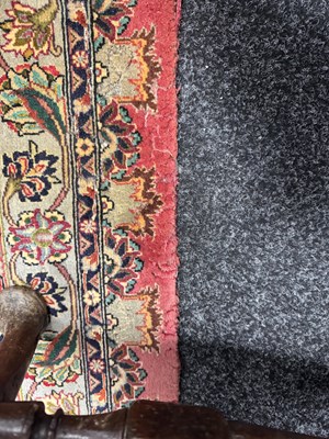 Lot 730 - A LARGE GOOD QUALITY PERSIAN PINK WOOL MEDALLION CARPET