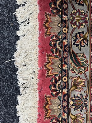 Lot 730 - A LARGE GOOD QUALITY PERSIAN PINK WOOL MEDALLION CARPET