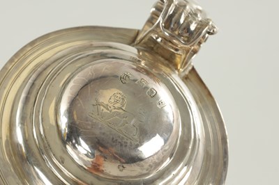 Lot 366 - A WILLIAM AND MARY SILVER LIDDED TANKARD