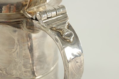 Lot 366 - A WILLIAM AND MARY SILVER LIDDED TANKARD