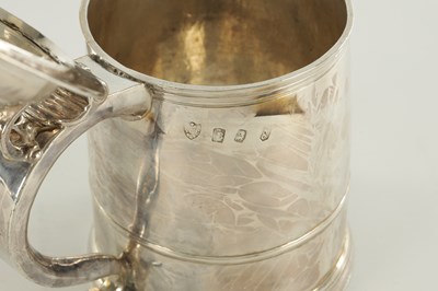 Lot 366 - A WILLIAM AND MARY SILVER LIDDED TANKARD