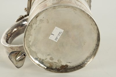 Lot 366 - A WILLIAM AND MARY SILVER LIDDED TANKARD