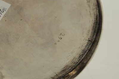 Lot 366 - A WILLIAM AND MARY SILVER LIDDED TANKARD