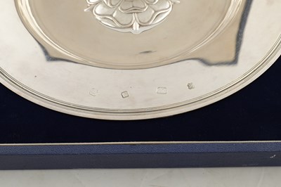 Lot 459 - AN ELIZABETH II CASED SILVER TUDOR ROSE DISH