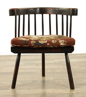 Lot AN 18TH CENTURY STYLE ELM AND ASH WELSH STICK BACK CHAIR