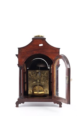 Lot 1035 - CLIFTON, LIVERPOOL. A GEORGE III LANCASHIRE MAHOGANY DOUBLE FUSEE BRACKET CLOCK