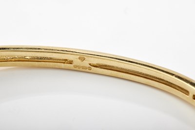 Lot 228 - AN 18CT GOLD OPAL AND DIAMOND BRACELET WITH MATCHING RING