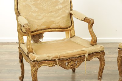 Lot 1207 - A FINE PAIR OF 18TH CENTURY CARVED GILTWOOD UPHOLSTERED ARMCHAIRS