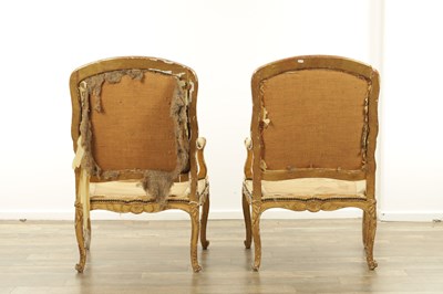 Lot 1207 - A FINE PAIR OF 18TH CENTURY CARVED GILTWOOD UPHOLSTERED ARMCHAIRS