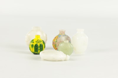 Lot SIX CHINESE JADE AND GLASS SNUFF BOTTLES