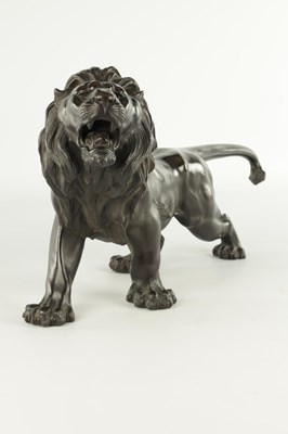 Lot 88 - A LARGE MEIJI PERIOD JAPANESE PATINATED BRONZE SCULPTURE