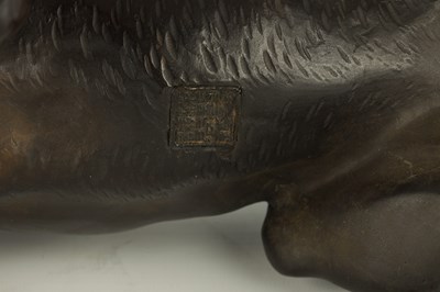 Lot 88 - A LARGE MEIJI PERIOD JAPANESE PATINATED BRONZE SCULPTURE