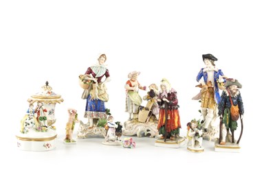 Lot COLLECTION OF CONTINENTAL PORCELAIN