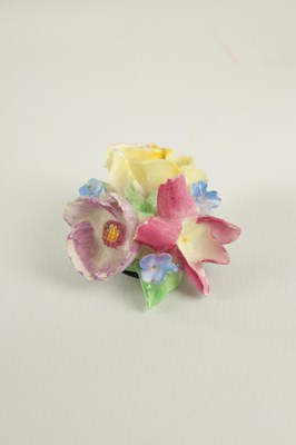 Lot 155 - A COLLECTION OF CONTINENTAL PORCELAIN