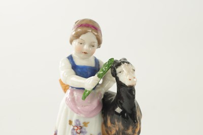 Lot 155 - A COLLECTION OF CONTINENTAL PORCELAIN
