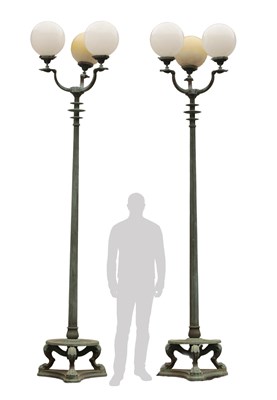 Lot 644 - A RARE PAIR OF EARLY 20TH CENTURY BRONZE COUNTRY HOUSE LAMP POSTS