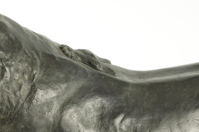 Lot 691 - ATT. MARIANO BENLLIURE. A LARGE EARLY 20TH CENTURY PATINATED BRONZE SCULPTURE OF A SPANISH BULL DATED 1923