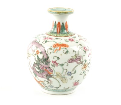 Lot A CHINESE FAMILLE ROSE PORCELAIN VASE