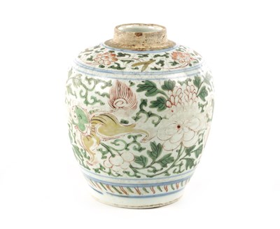Lot 98 - A 17TH CENTURY CHINESE WUCAI PORCELAIN TRANSITIONAL JAR