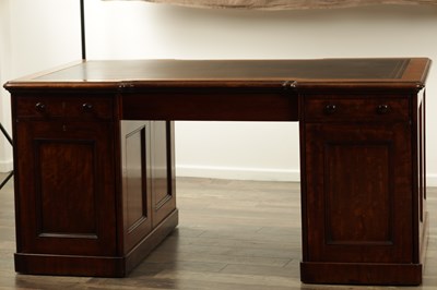 Lot 1180 - A GOOD REGENCY FIGURED MAHOGANY PARTNERS DESK STAMPED GILLOWS
