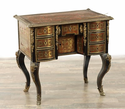 Lot 1313 - AN 18TH CENTURY FRENCH BOULLE EBONISED AND TORTOISESHELL WRITING TABLE