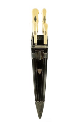 Lot 659 - A SET OF 19TH CENTURY TICHET TRAVELLING KNIVES