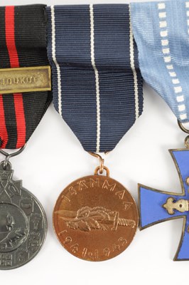 Lot 475 - A BAR OF 20TH CENTURY FINNISH MILITARY DECORATIONS AND AWARDS
