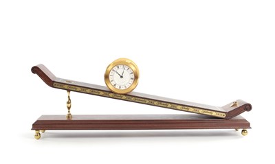 Lot 937 - A LATE 20TH CENTURY BRASS AND MAHOGANY INCLINED PLANE CLOCK BY IMHOF