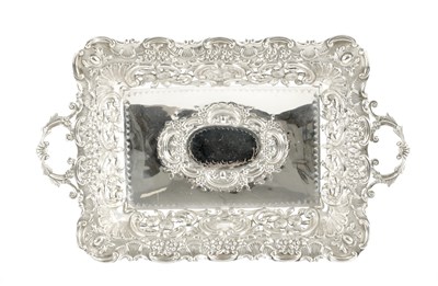 Lot 401 - AN EARLY 20TH CENTURY SILVER FRUIT DISH