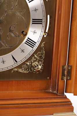 Lot 1055 - COMMITTI, LONDON. A LATE 20TH CENTURY "QUEEN ANNE" QUARTER CHIMING BURR WALNUT BRACKET CLOCK