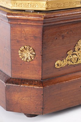 Lot 537 - A LATE 19TH CENTURY COIN-OPERATED WALNUT CASED SINGING BIRD AUTOMATON